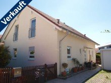 Verkauft Ansicht Nord Ost M�nchen - Nymphenburg Sonniges freistehendes EFH,exzellenter Grundriss,S�dterrasse,Kamin,Solaranlage