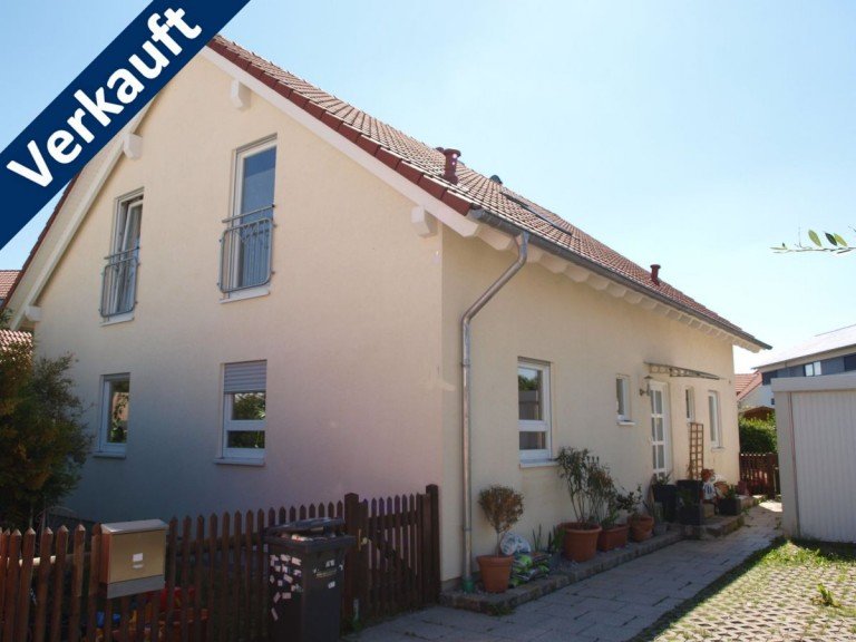 Verkauft Ansicht Nord Ost M�nchen Einfamilienhaus M�nchen - Nymphenburg Sonniges freistehendes EFH,exzellenter Grundriss,S�dterrasse,Kamin,Solaranlage