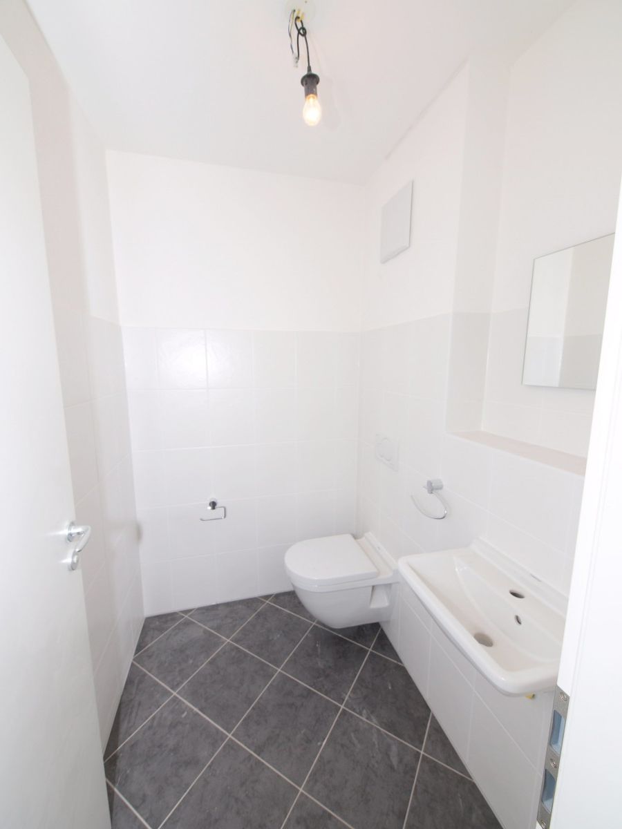 G�ste WC Dachgeschosswohnung M�nchen