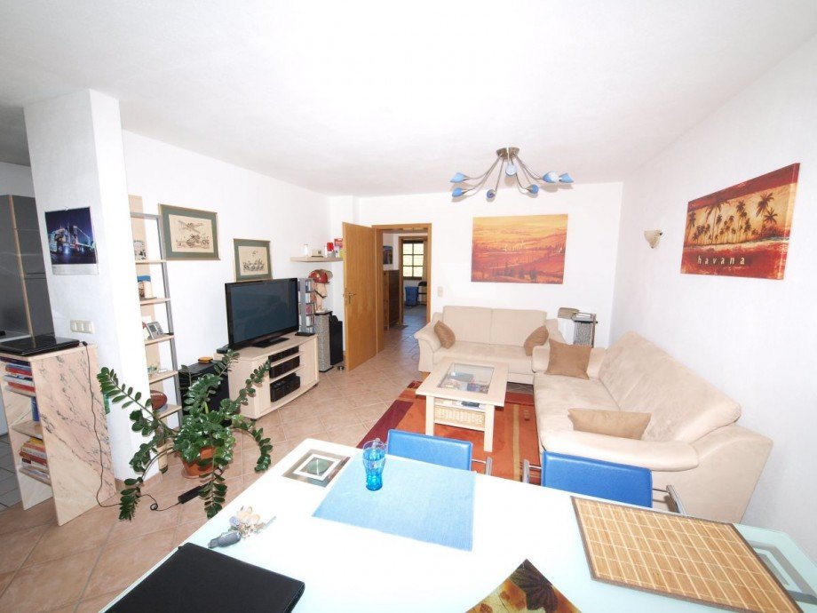 Wohnzimmer Blick zur Diele Etagenwohnung Oberhaching