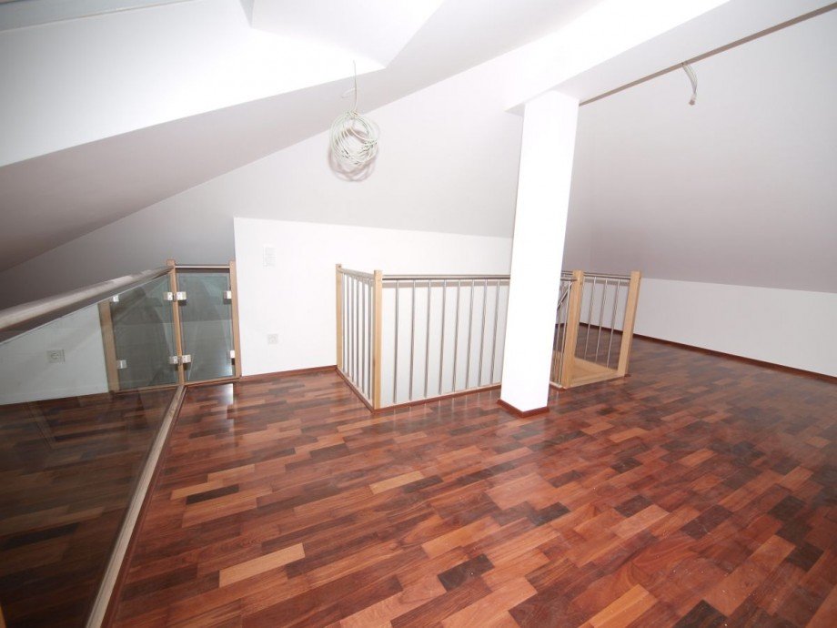 Galerie 2 Dachgeschosswohnung M�nchen