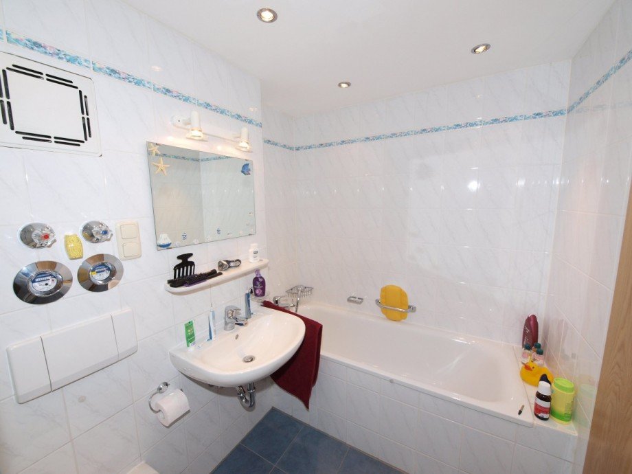 Bad mit Wanne Etagenwohnung Oberhaching