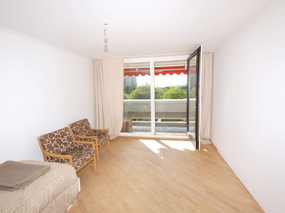 Schlafzimmer mit Westloggia Etagenwohnung M�nchen