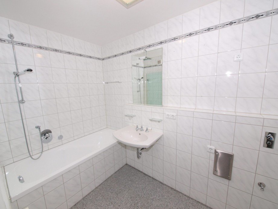 Bad Erdgeschosswohnung M�nchen