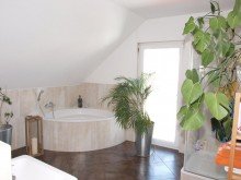 Bad mit Fenster M�nchen - Nymphenburg Sonniges freistehendes EFH,exzellenter Grundriss,S�dterrasse,Kamin,Solaranlage