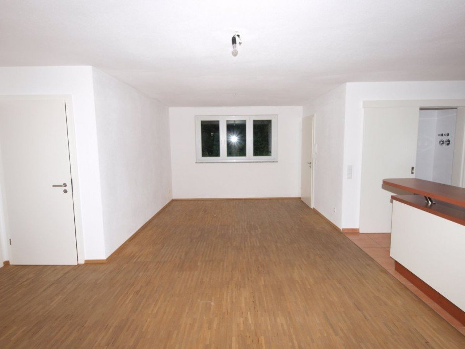 Wohnzimmer Blick zum Eingang K. links Etagenwohnung M�nchen