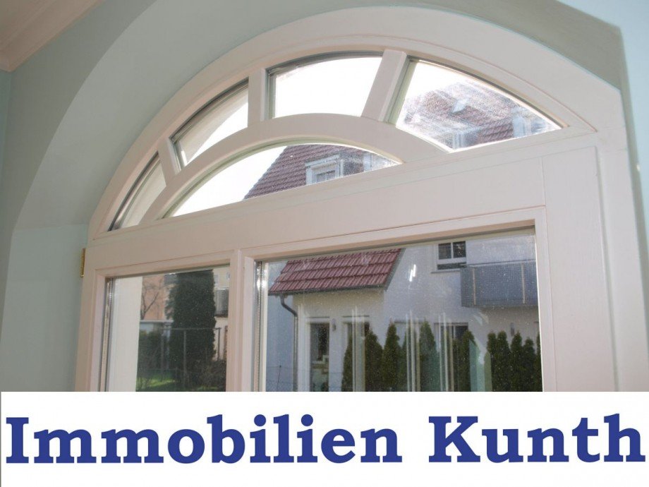 Bogenf�rmige Gaubenfenster Doppelhaush�lfte M�nchen
